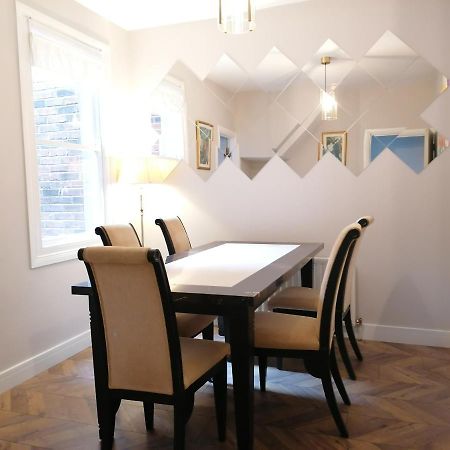 Stunning 3 Bedroom Townhouse In The Heart Of City Belfast Esterno foto
