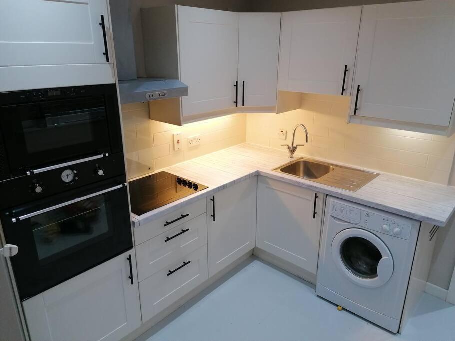 Stunning 3 Bedroom Townhouse In The Heart Of City Belfast Esterno foto