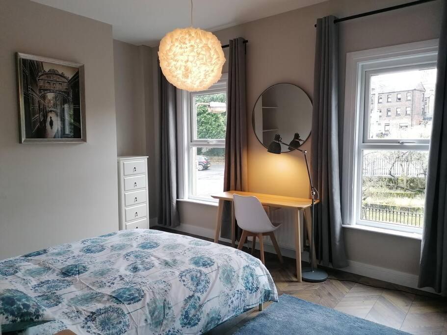 Stunning 3 Bedroom Townhouse In The Heart Of City Belfast Esterno foto