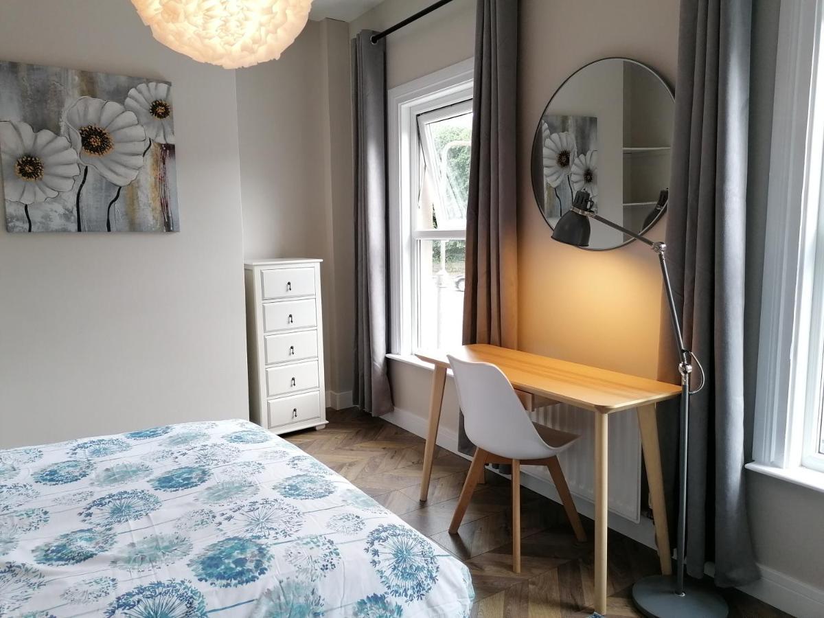 Stunning 3 Bedroom Townhouse In The Heart Of City Belfast Esterno foto