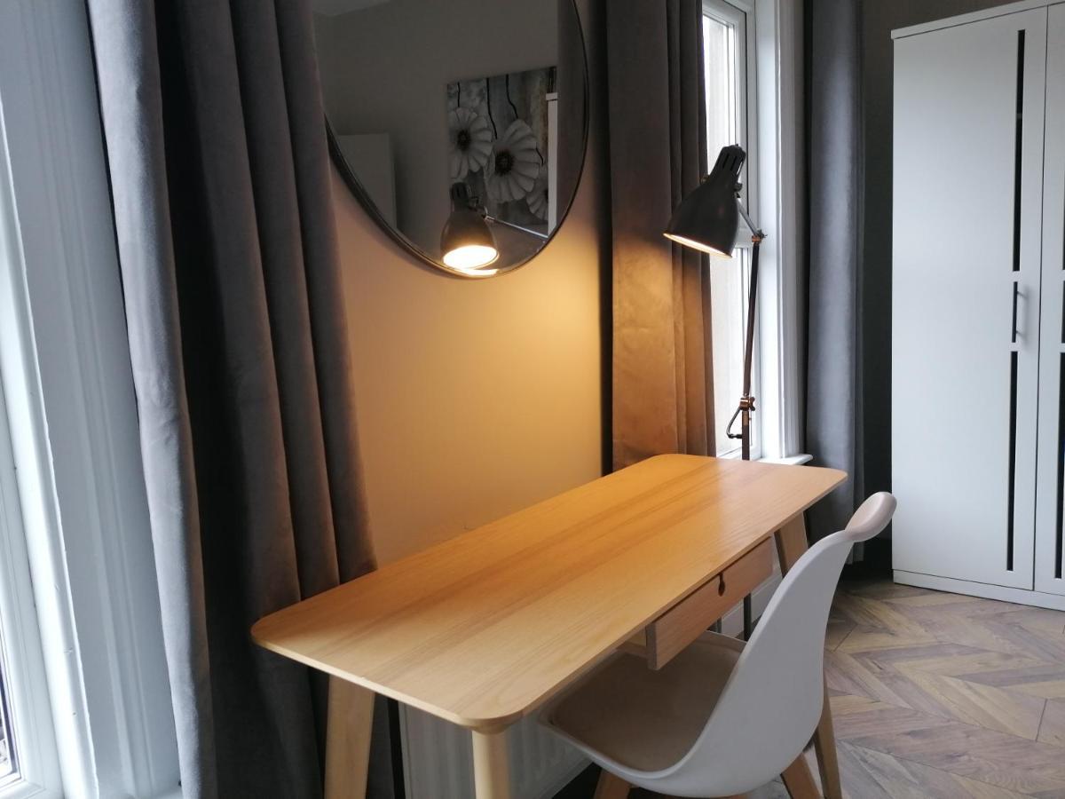 Stunning 3 Bedroom Townhouse In The Heart Of City Belfast Esterno foto