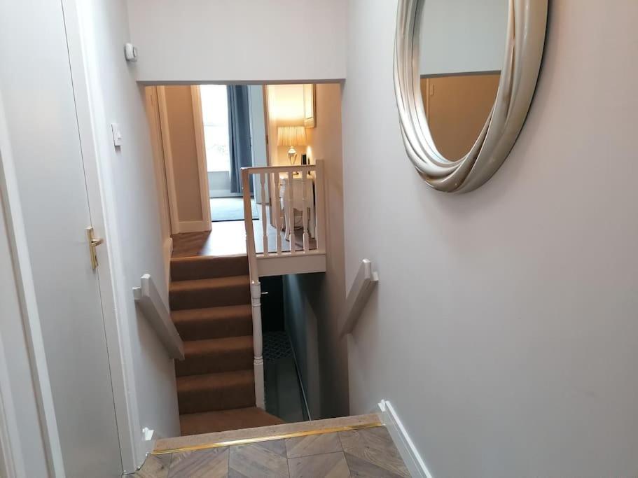 Stunning 3 Bedroom Townhouse In The Heart Of City Belfast Esterno foto