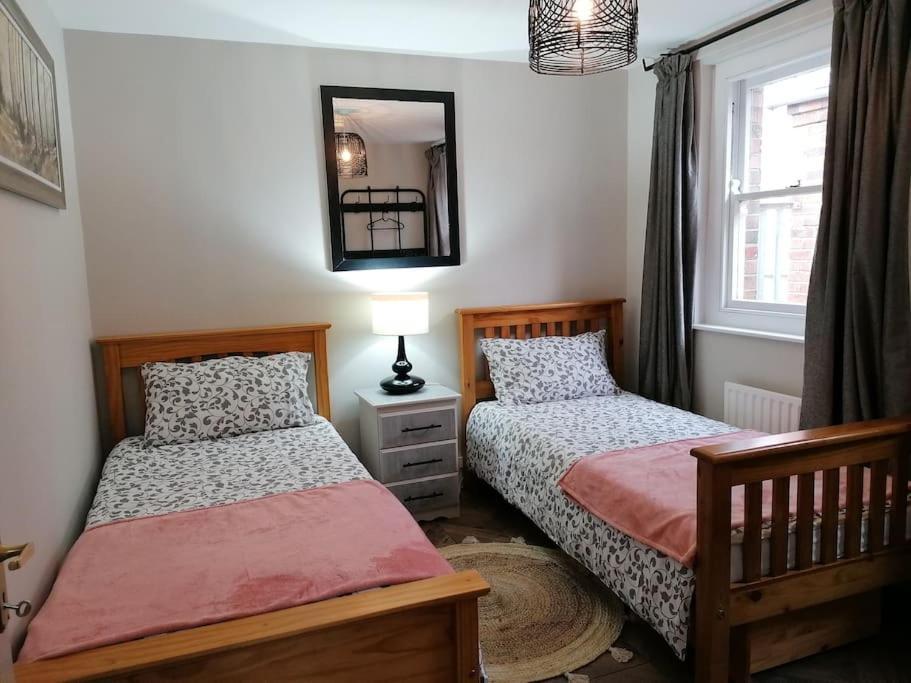 Stunning 3 Bedroom Townhouse In The Heart Of City Belfast Esterno foto